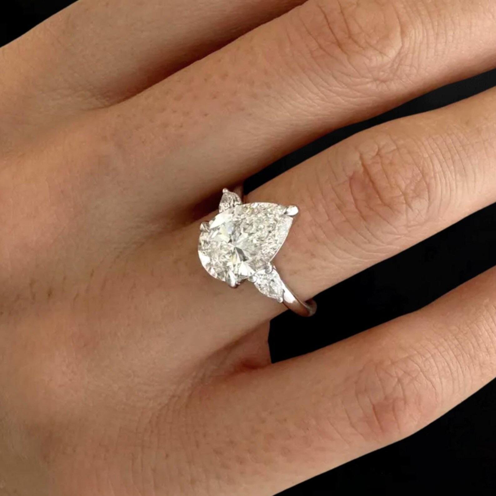 3CT pear lab grown diamond ring Three stone pear shaped engagement ring IGI certified large pear diamond anniversary wedding ring solid gold