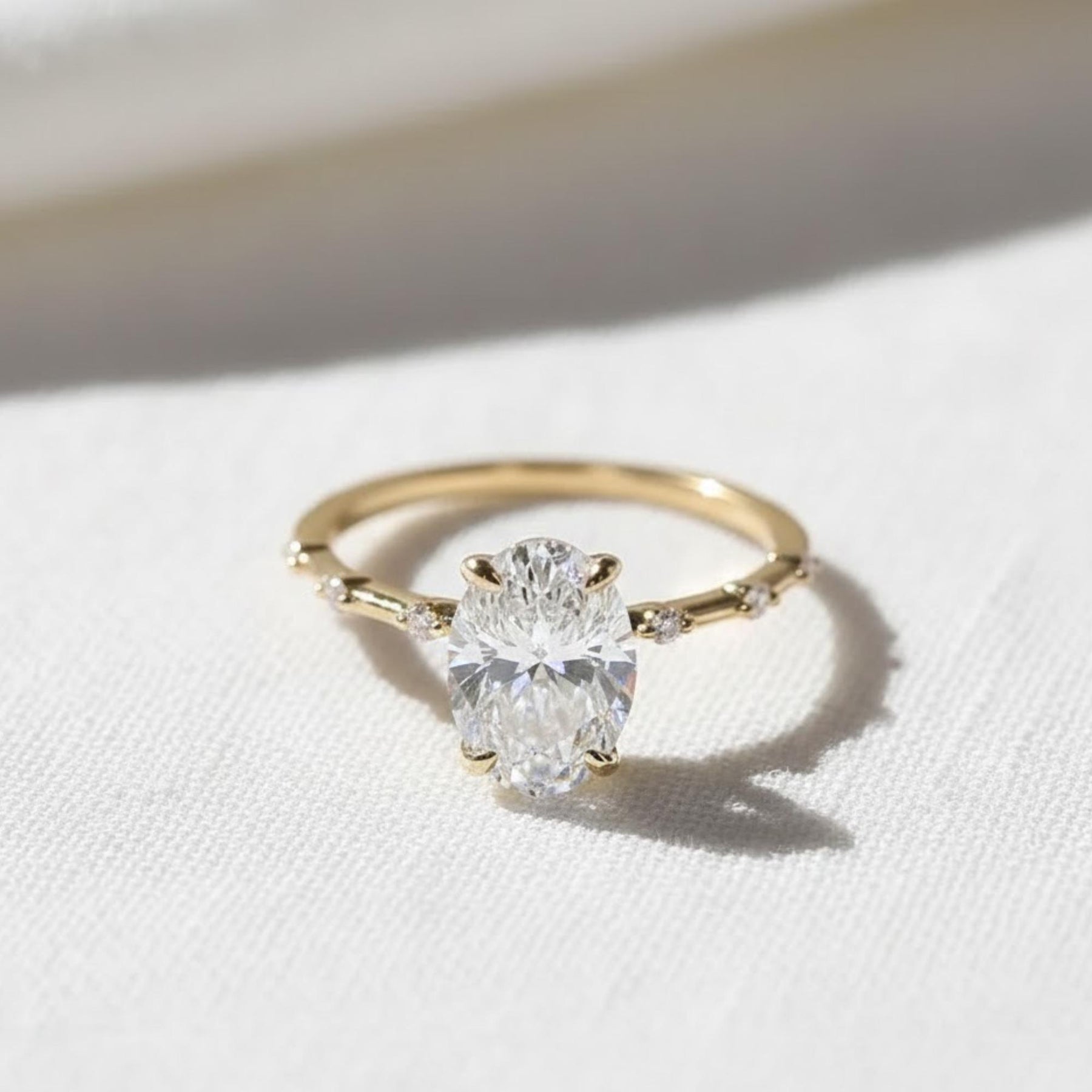 2 Carat Oval Lab Grown F VS1 Diamond Ring / 2 CT Oval Diamond Thin Engagement Ring / Dainty Ring / 14k Gold Elongated Oval Diamond Ring