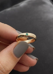 Emerald Ring / Silver Single Emerald 0.10ctw Engagement Ring / Emerald Gemstone Ring / Stacking Natural Emerald Ring