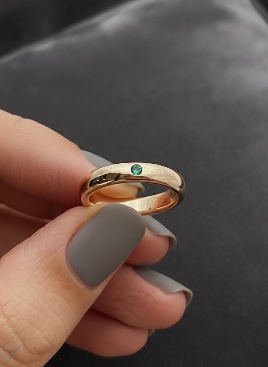 Emerald Ring / Silver Single Emerald 0.10ctw Engagement Ring / Emerald Gemstone Ring / Stacking Natural Emerald Ring