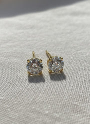 4 Carat Lab Grown Diamond Stud Earrings: F VS1, 14k Gold