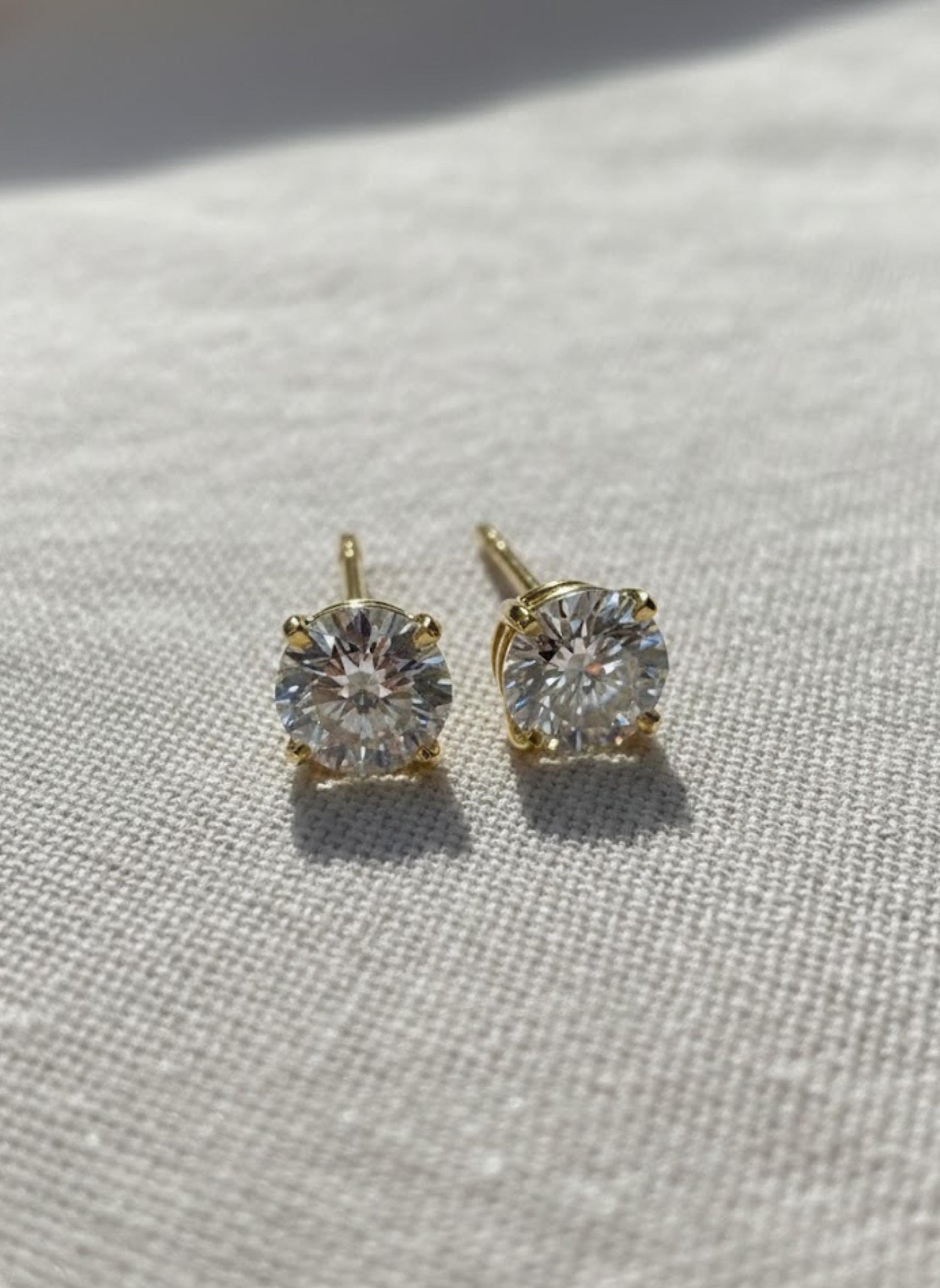 4 Carat Lab Grown Diamond Stud Earrings: F VS1, 14k Gold