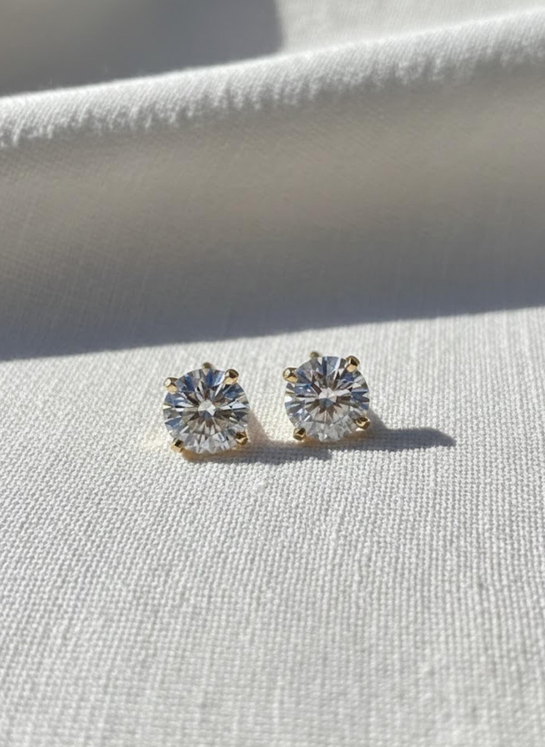 4 Carat Lab Grown Diamond Stud Earrings: F VS1, 14k Gold