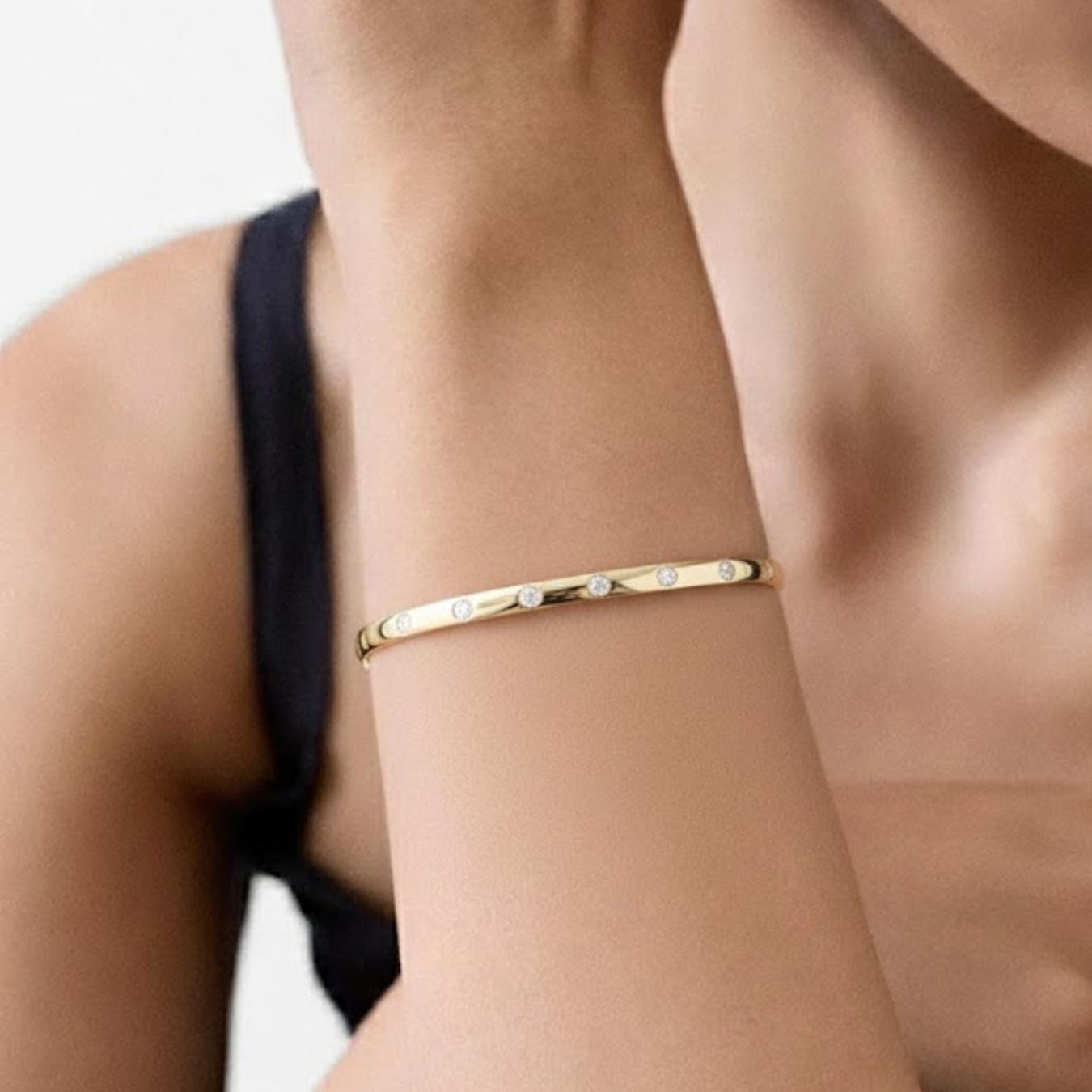 14K Round Diamond Bangle Bracelet, Bezel Setting Diamond Bangle, Gold Bangle Bracelet, Diamond Cuff Bangle, Stacking Diamond Bracelet