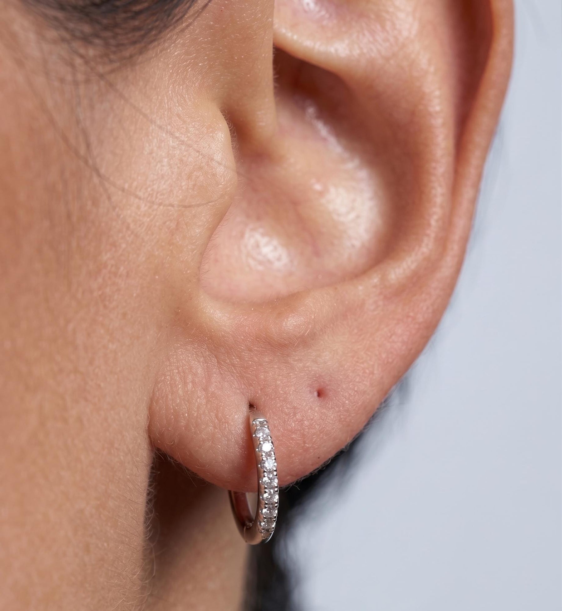 Diamond Hoop Earring / Diamond Huggies / 14k Solid Gold Huggie Earrings / Tiny Hoop Earrings / Diamond Hoop Earring / Last Minute Gift